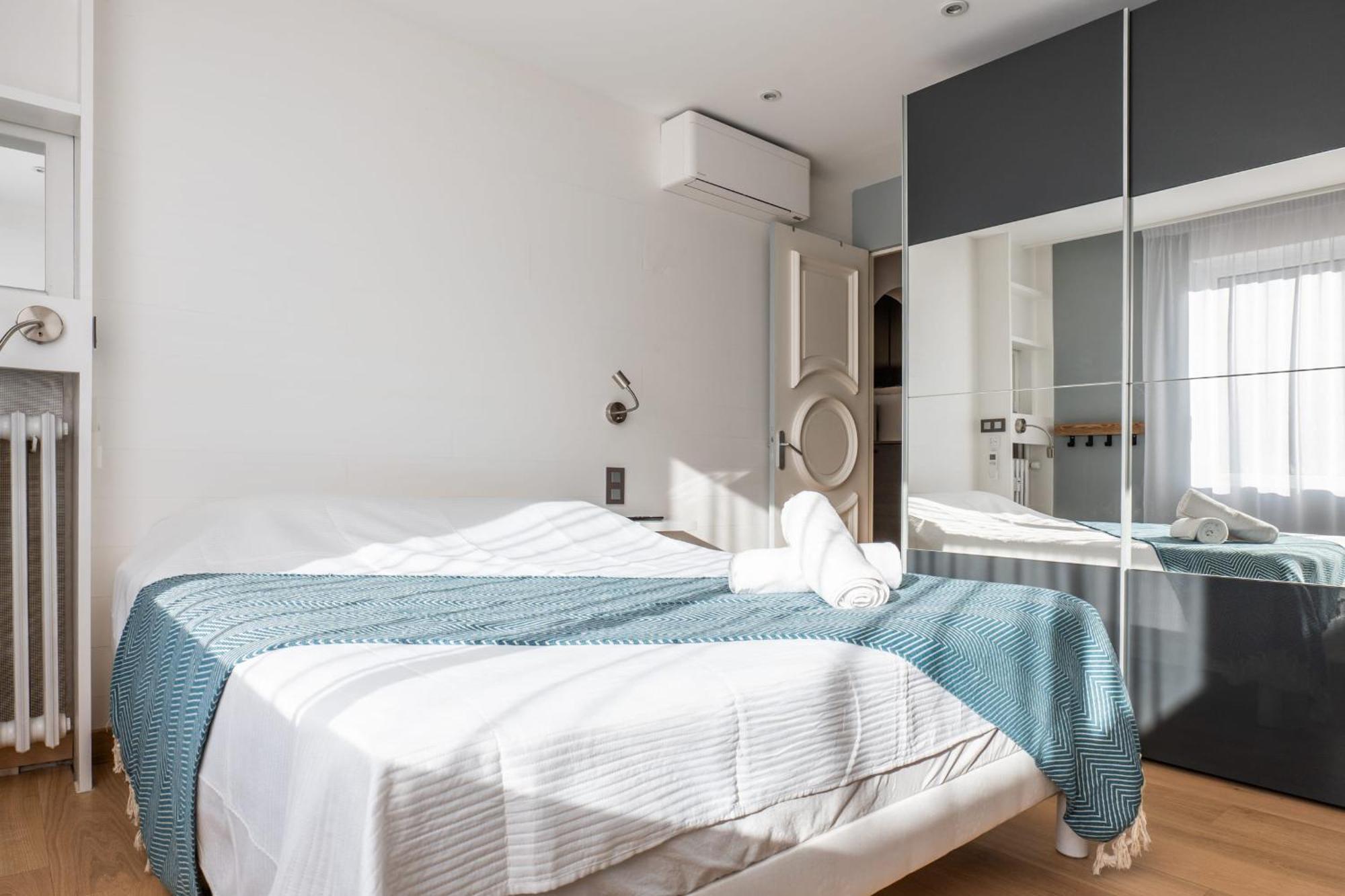 Bright 2bedroom 15min Walk To The Palais Appartement *