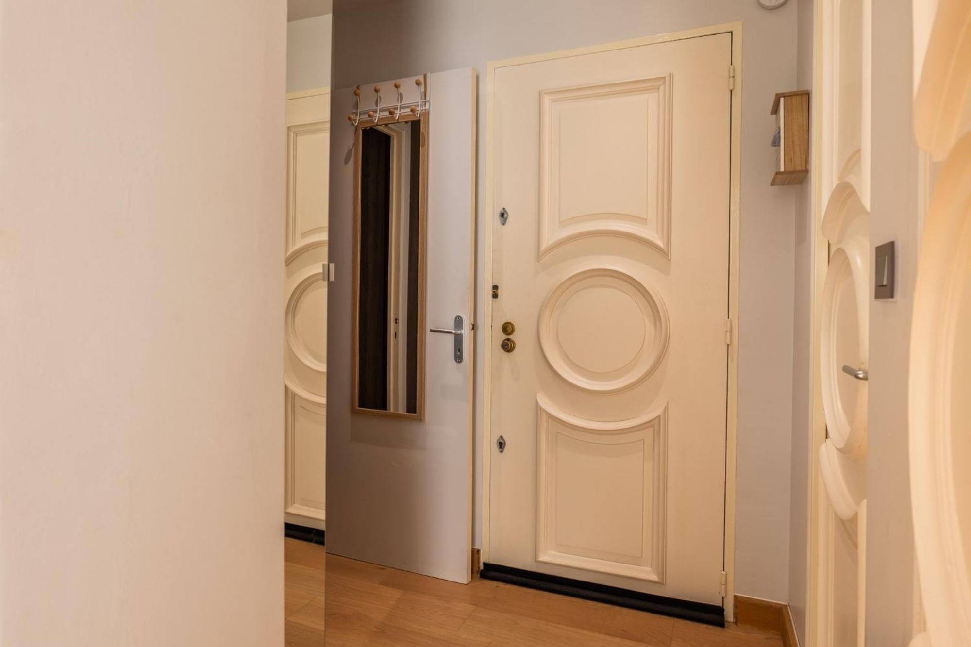 Bright 2bedroom 15min Walk To The Palais Cannes